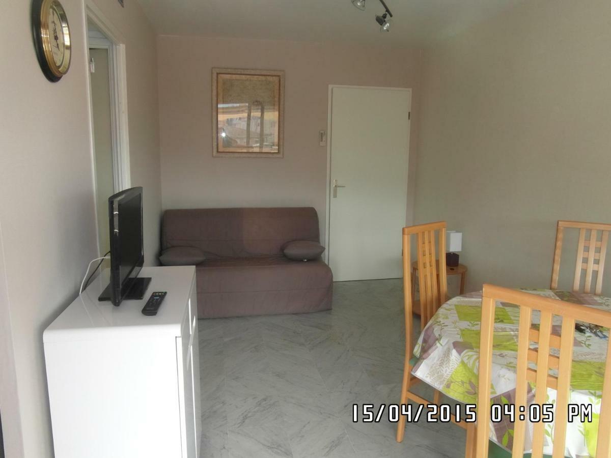 Cozy Apartment Sea View Air Cond Ґольф-Жуан Екстер'єр фото