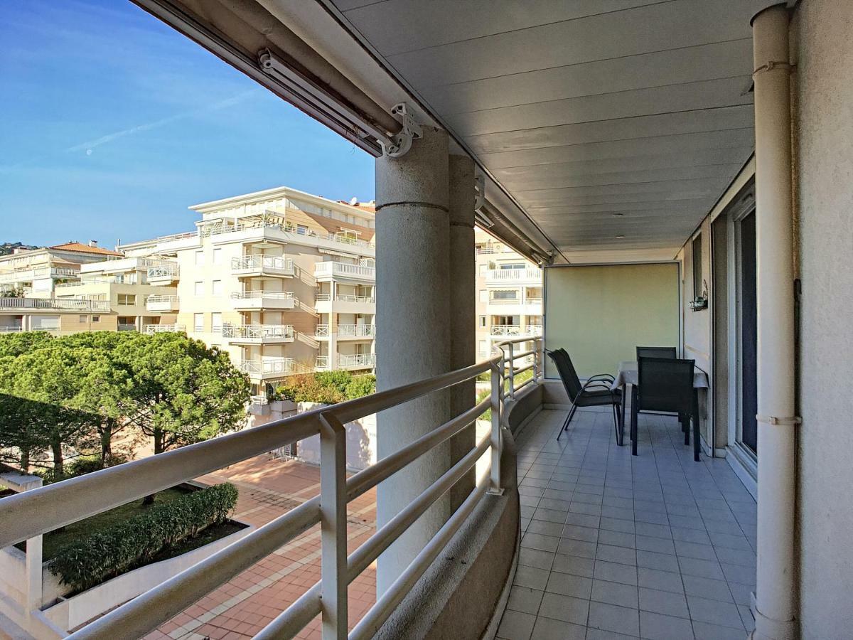 Cozy Apartment Sea View Air Cond Ґольф-Жуан Екстер'єр фото