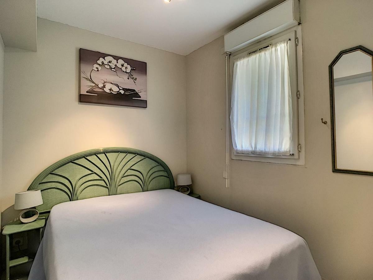 Cozy Apartment Sea View Air Cond Ґольф-Жуан Екстер'єр фото