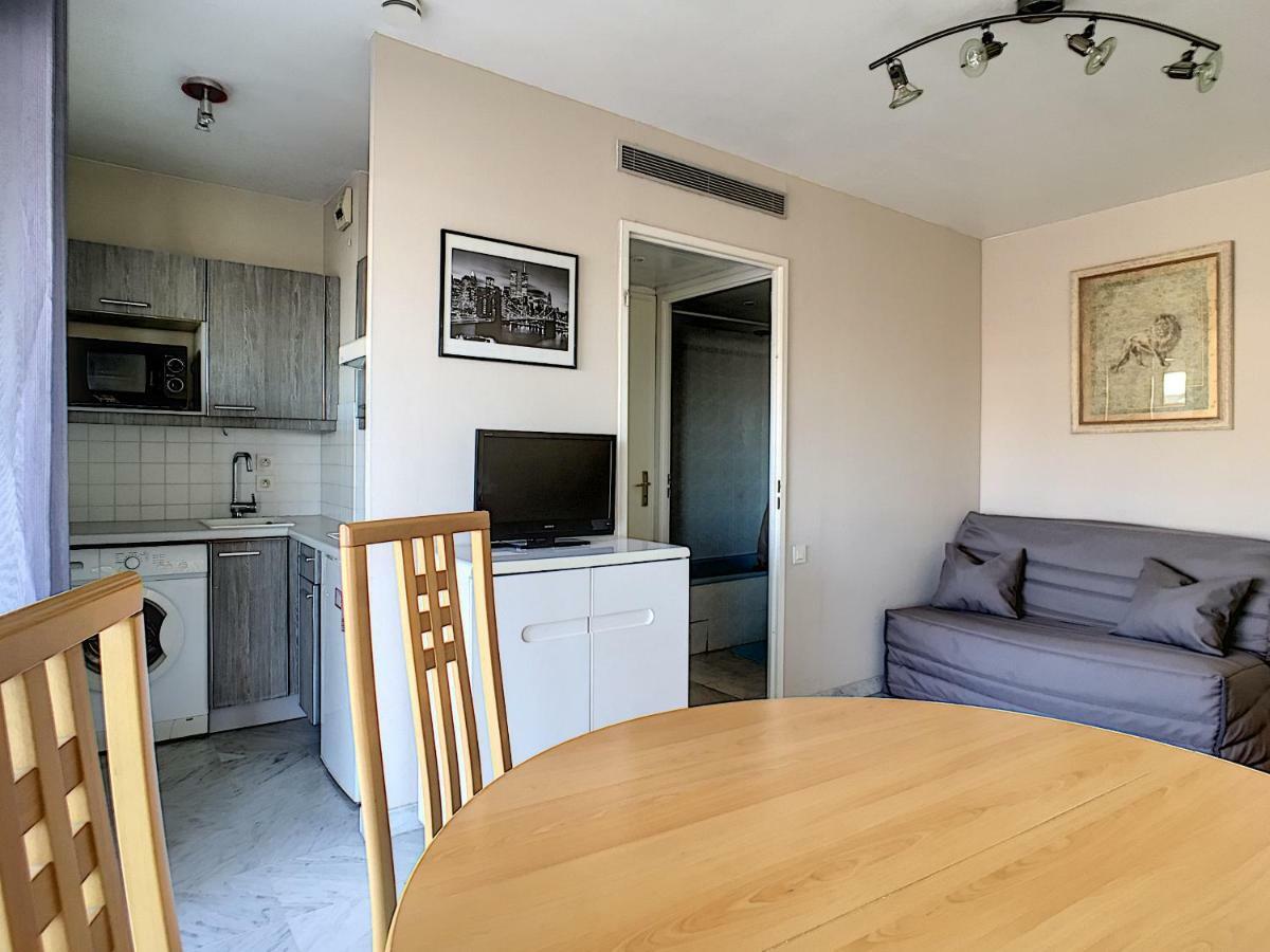 Cozy Apartment Sea View Air Cond Ґольф-Жуан Екстер'єр фото